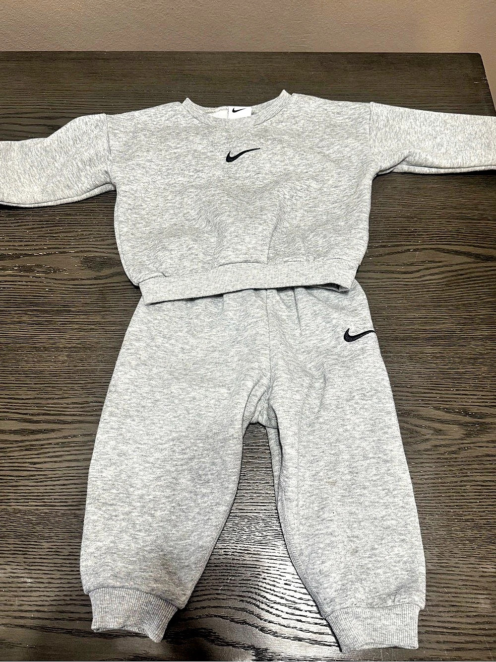 Nike Infant Toddler Fleece Crewneck Sweatshirt and Joggers Set Gray 24M
